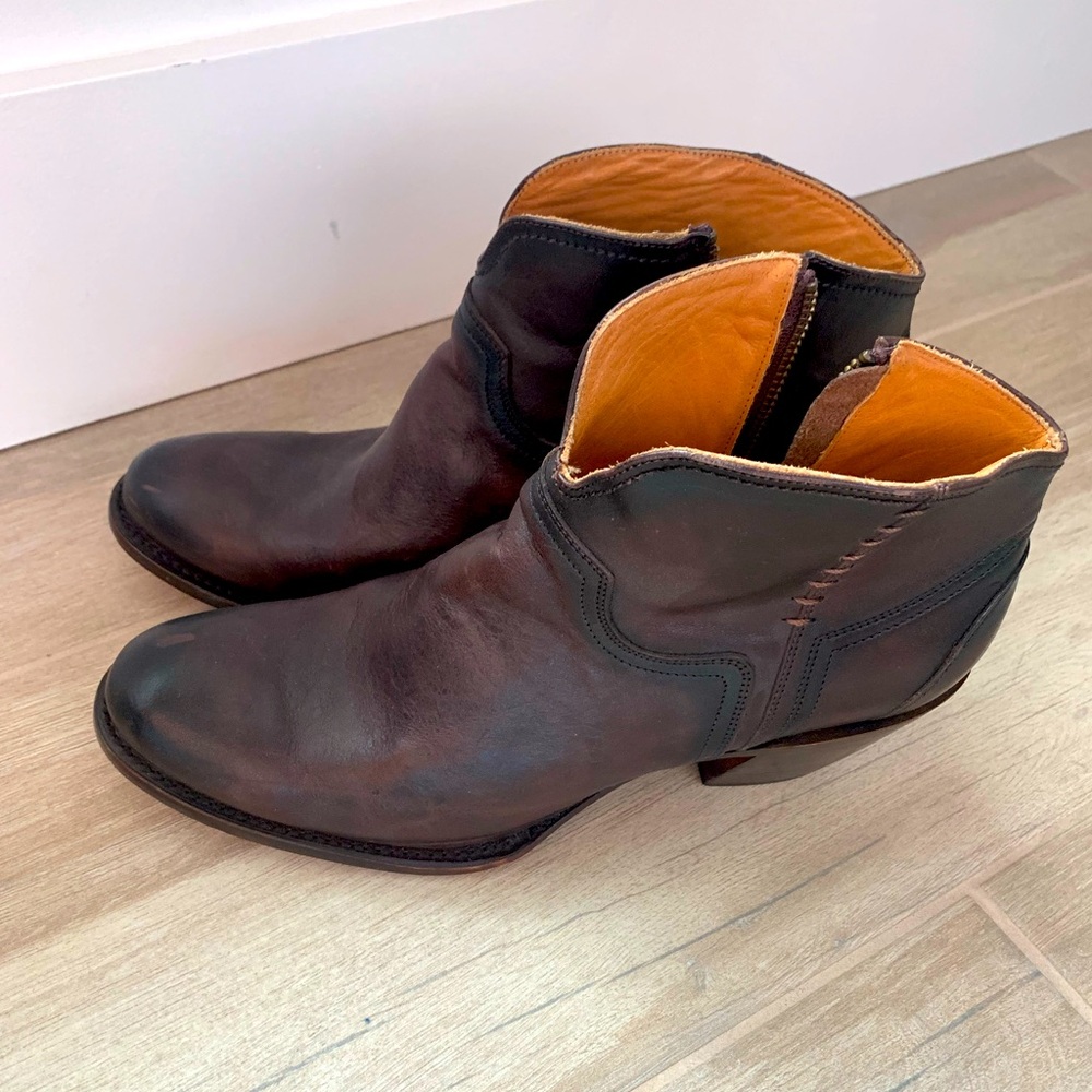 Brown Lucchese ankle boots sz 9.5